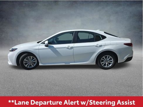 Used 2026 Toyota Camry LE FWD image 9