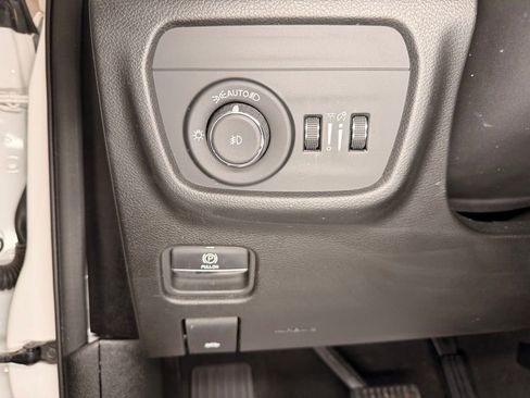 Used 2024 Jeep Grand Cherokee Limited w/ Luxury Tech Group II image 5