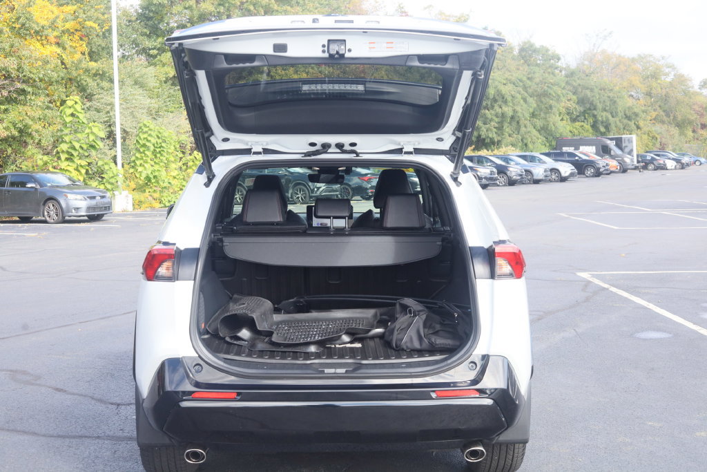 Certified 2023 Toyota RAV4 XSE w/ Weather Package AWD/4WD image 19