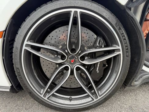 Used 2017 McLaren 570S image 40