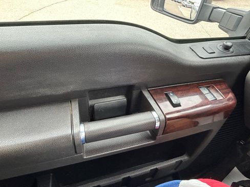 Used 2010 Ford F350 Lariat AWD/4WD image 24