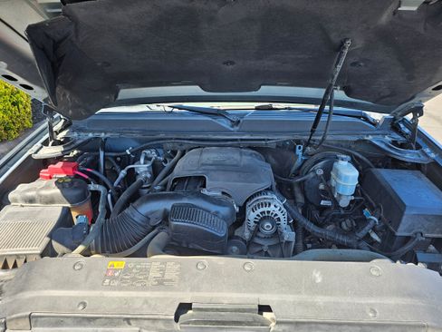 Used 2011 Chevrolet Avalanche LTZ AWD/4WD image 19