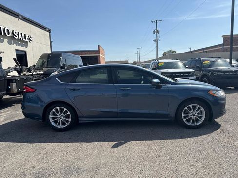 Used 2019 Ford Fusion SE FWD image 5