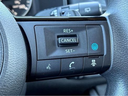 Used 2023 Nissan Rogue SV FWD image 14