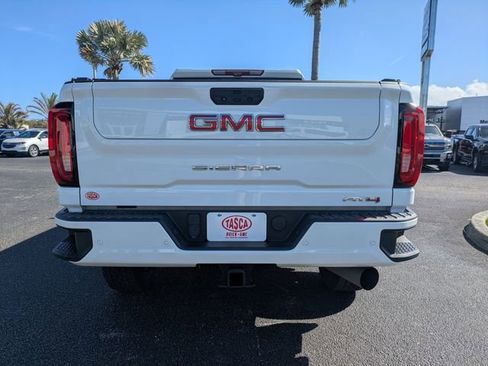 Used 2021 GMC Sierra 2500 AT4 w/ AT4 Premium Plus Package image 5