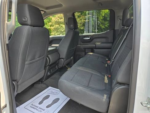 Used 2020 Chevrolet Silverado 1500 LT RWD image 11