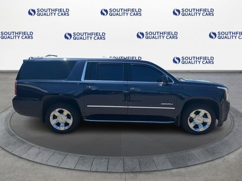 Used 2020 GMC Yukon XL Denali w/ Open Road Package AWD/4WD image 8