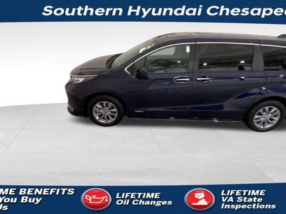 Used 2021 Toyota Sienna XLE