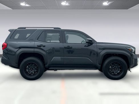 New 2026 Toyota 4Runner SR5 image 2