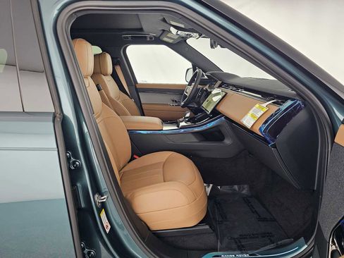 New 2026 Land Rover Range Rover Sport SE AWD/4WD image 10