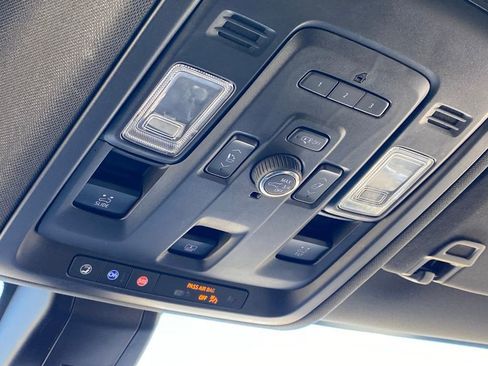 Used 2021 GMC Yukon XL AT4 w/ AT4 Premium Plus Package image 20