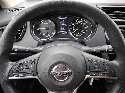 Used 2018 Nissan Rogue Sport S w/ S Appearance Package AWD/4WD image 18