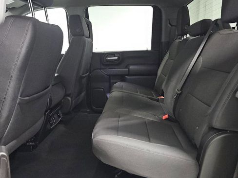 Used 2025 Chevrolet Silverado 2500 Custom w/ Custom Value Package image 10