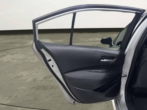 Used 2021 Toyota Corolla LE FWD image 14