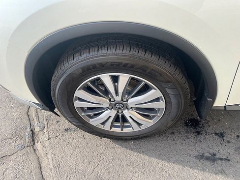 Used 2023 Nissan Murano SV image 11