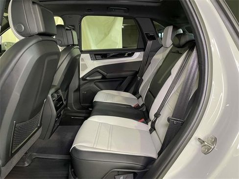 New 2026 Porsche Cayenne S image 19