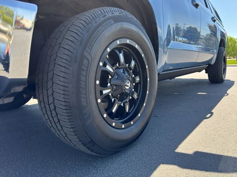Used 2020 Toyota Tundra Limited w/ Limited Premium Package AWD/4WD image 19