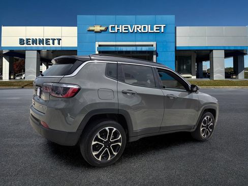 Used 2024 Jeep Compass Limited AWD/4WD image 6