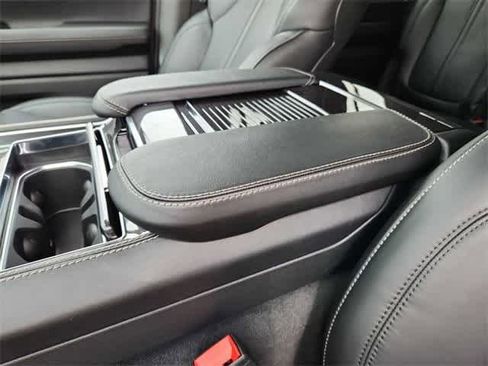 New 2024 Jeep Wagoneer 4WD w/ Premium Group I image 16