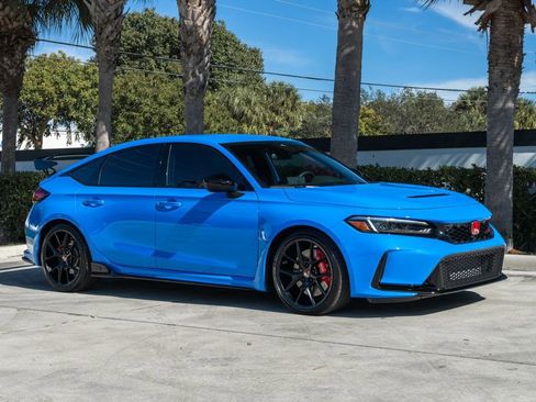 Used 2025 Honda Civic Type R image 10