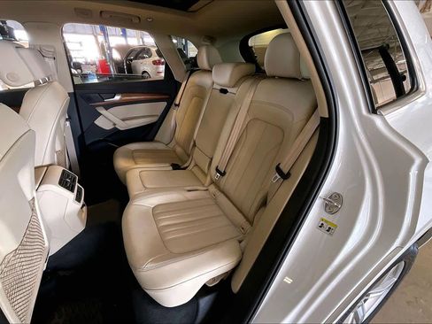 Used 2023 Audi Q5 2.0T Premium w/ Convenience Package image 20