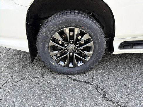 Used 2023 Lexus GX 460 Premium w/ Premium Plus Package AWD/4WD image 12