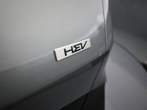 Used 2024 Kia Sportage LX image 40