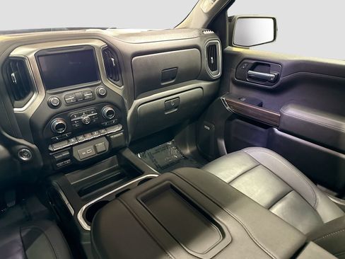 Used 2022 Chevrolet Silverado 1500 LT Trail Boss w/ Convenience Package II AWD/4WD image 28