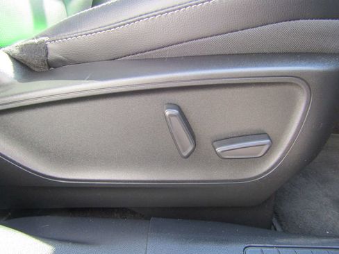 Used 2022 Ford Escape Titanium FWD image 37