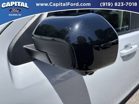 Certified 2025 Ford Maverick Lariat AWD/4WD image 12