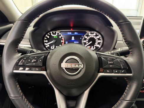 Used 2025 Nissan Altima 2.5 SR image 16