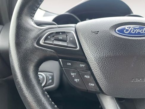 Used 2019 Ford Escape SE image 20