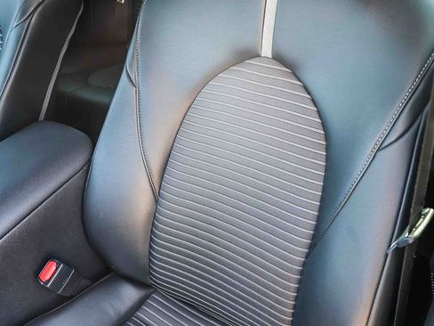 Certified 2022 Toyota Camry SE w/ Carpet Mat Package (TMS) FWD image 31