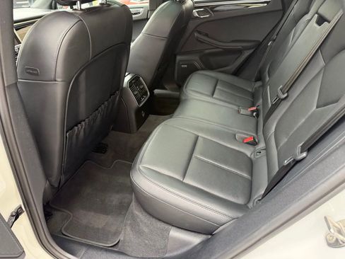 Used 2022 Porsche Macan w/ Premium Package Plus AWD/4WD image 24