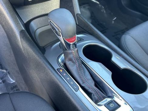 Used 2025 Chevrolet Malibu RS image 28