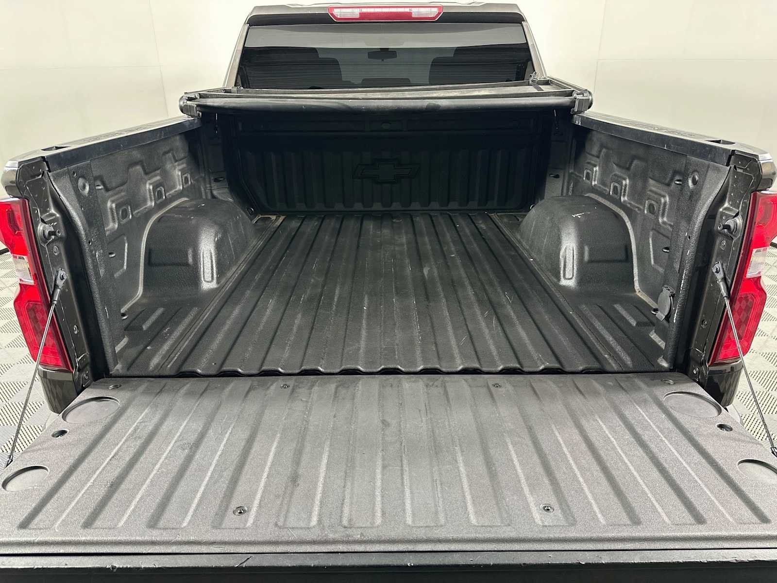 Used 2021 Chevrolet Silverado 1500 Custom RWD image 23