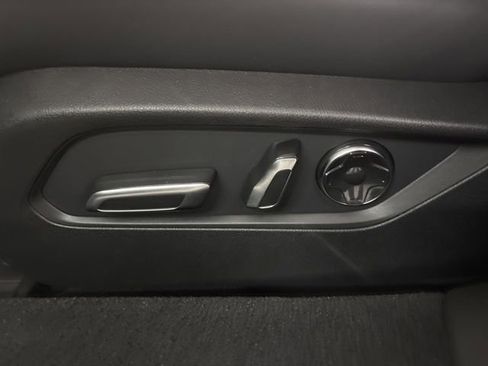 Certified 2025 Acura TLX w/ Technology Package image 11