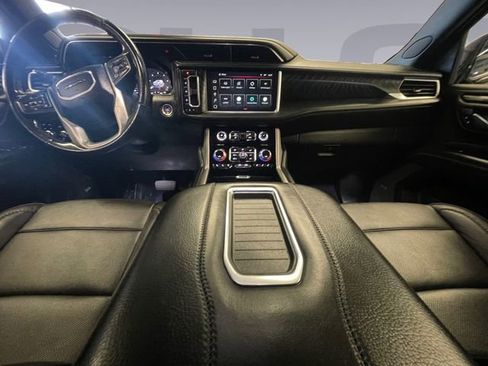 Used 2022 GMC Yukon Denali image 12
