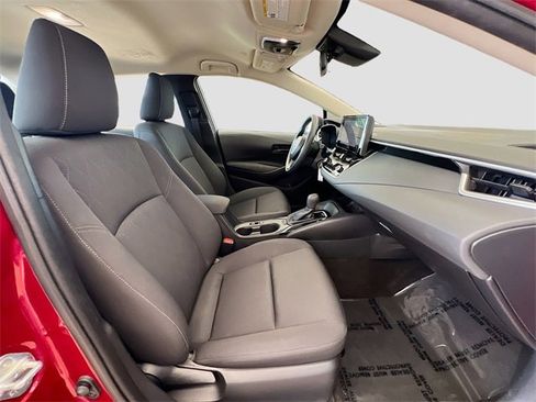 Used 2024 Toyota Corolla LE image 25