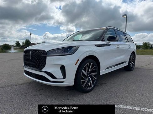 Used 2025 Lincoln Aviator Black Label w/ Jet Appearance Package AWD/4WD image 1
