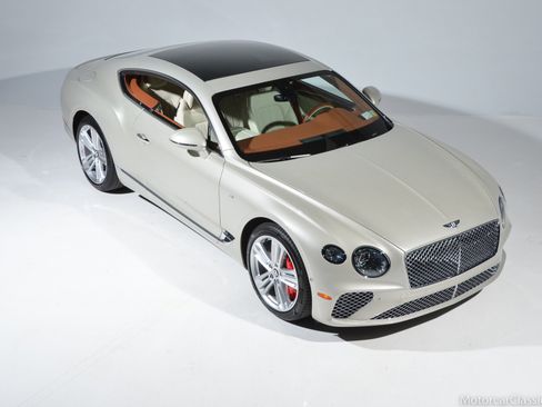 Used 2022 Bentley Continental GT image 7