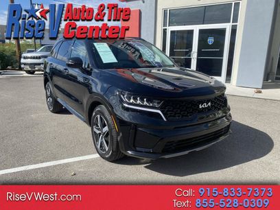Used 2023 Kia Sorento S w/ Panoramic Sunroof Package