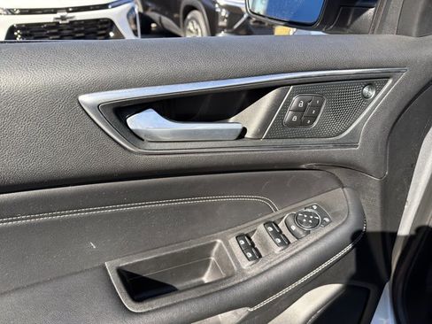 Used 2024 Ford Edge Titanium image 15
