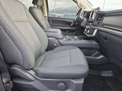 Used 2024 Ford Expedition Max XLT image 35