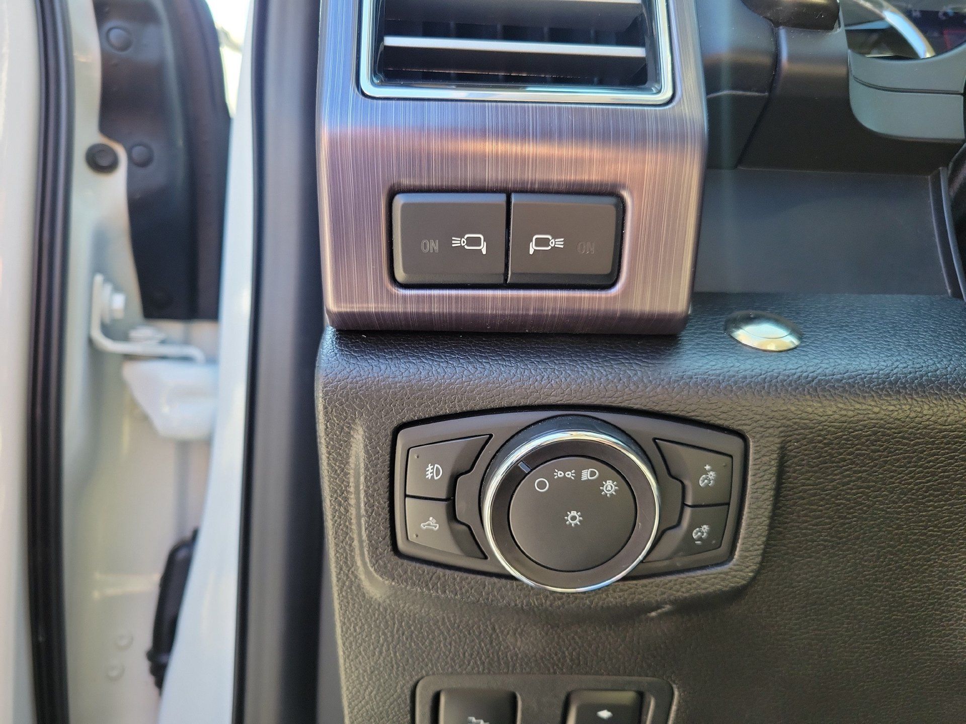 Used 2021 Ford F250 Limited AWD/4WD image 28