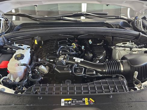 Used 2023 Jeep Grand Cherokee Laredo w/ Luxury Tech Group I AWD/4WD image 28
