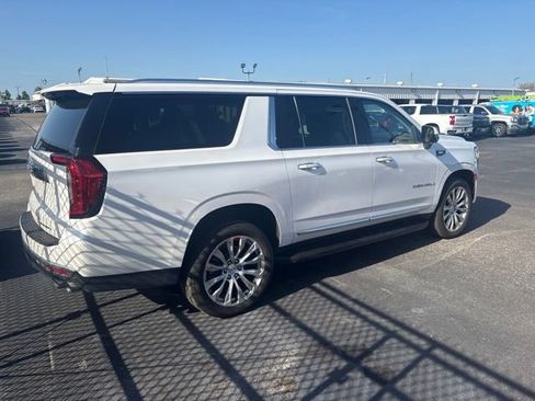 Used 2023 GMC Yukon XL Denali AWD/4WD image 4