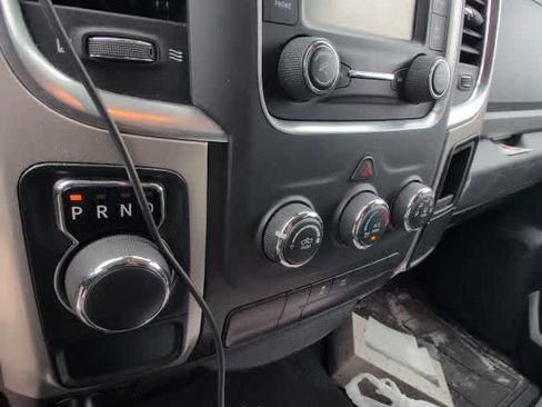Used 2019 RAM 1500 Classic SLT image 17