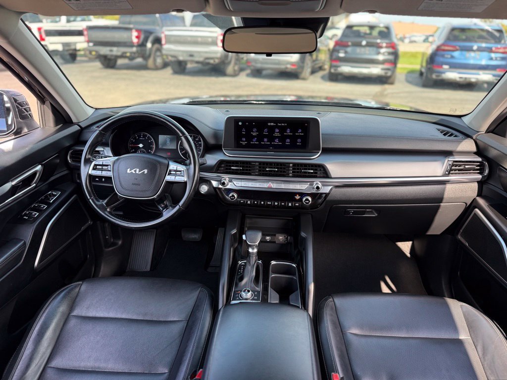 Used 2022 Kia Telluride LX AWD/4WD image 2
