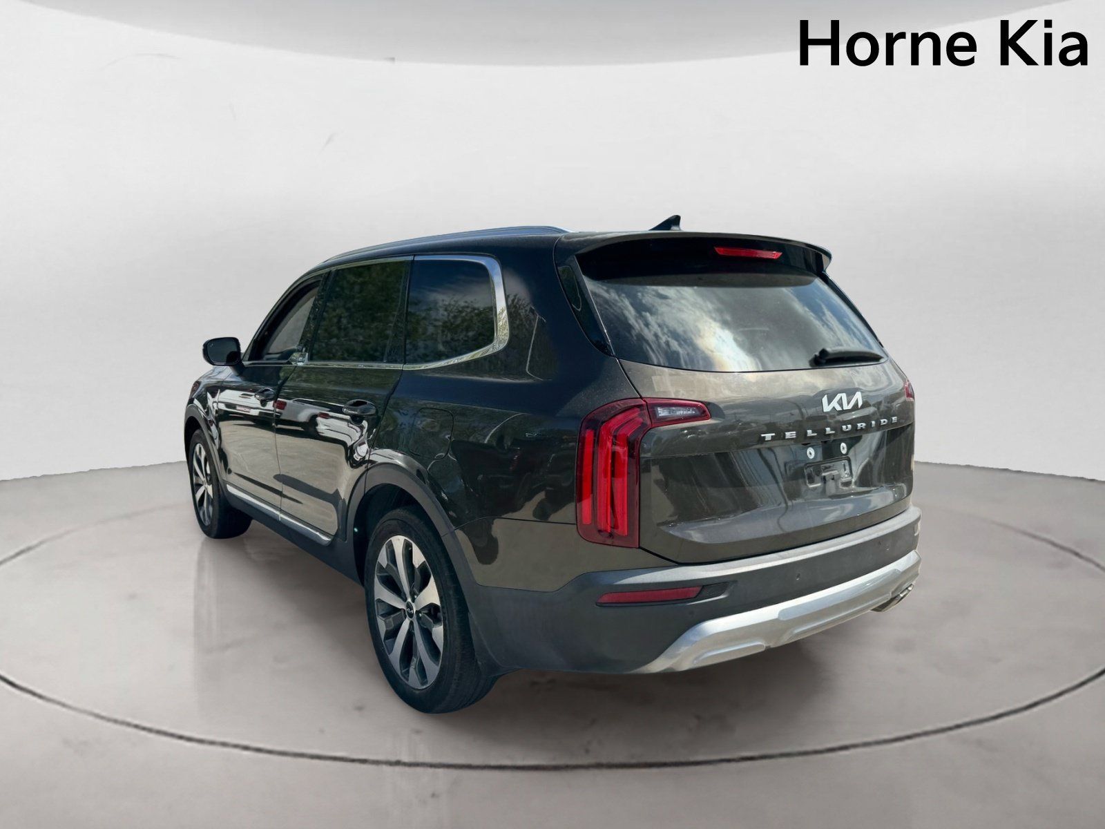 Used 2022 Kia Telluride EX w/ EX Premium Package FWD image 5